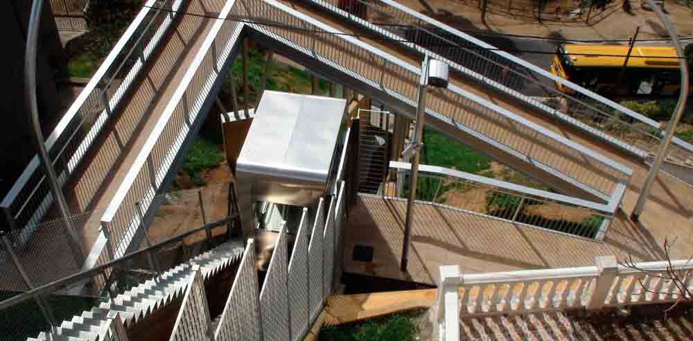 Escalator-Installation-Improves-Mobility