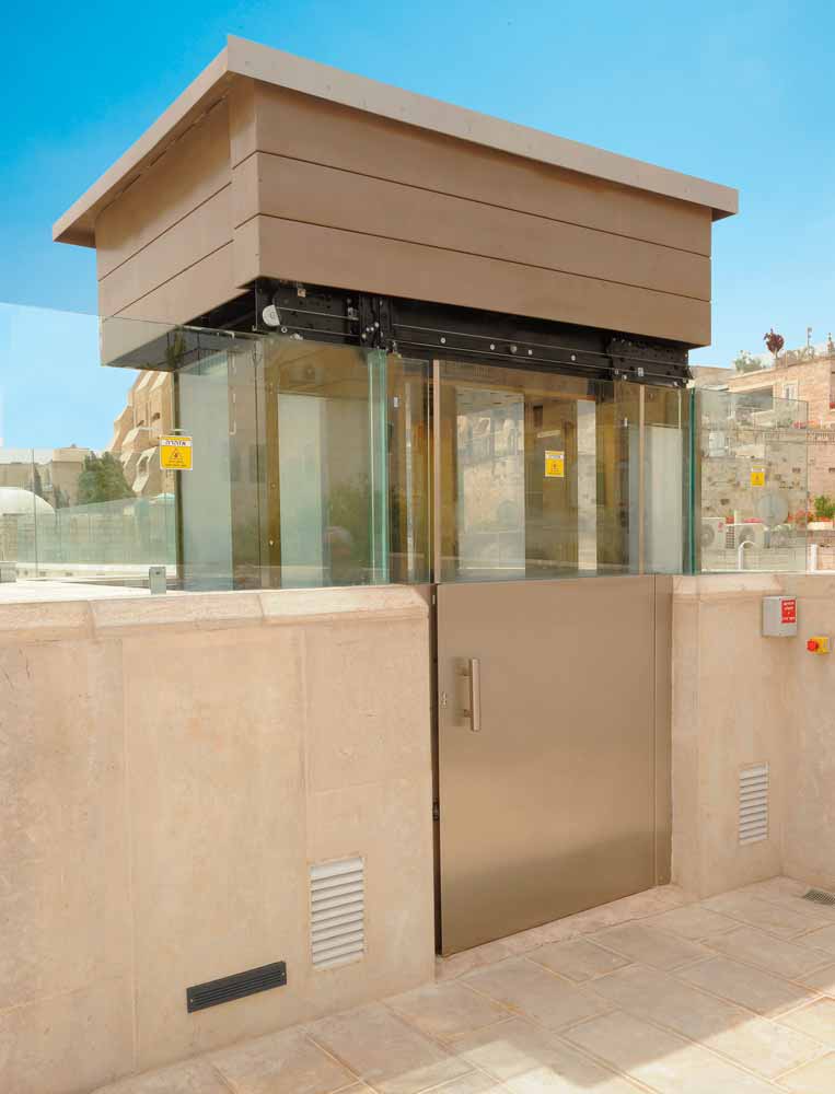 Aish-HaTorah-Elevator-Installation-in-Jerusalem