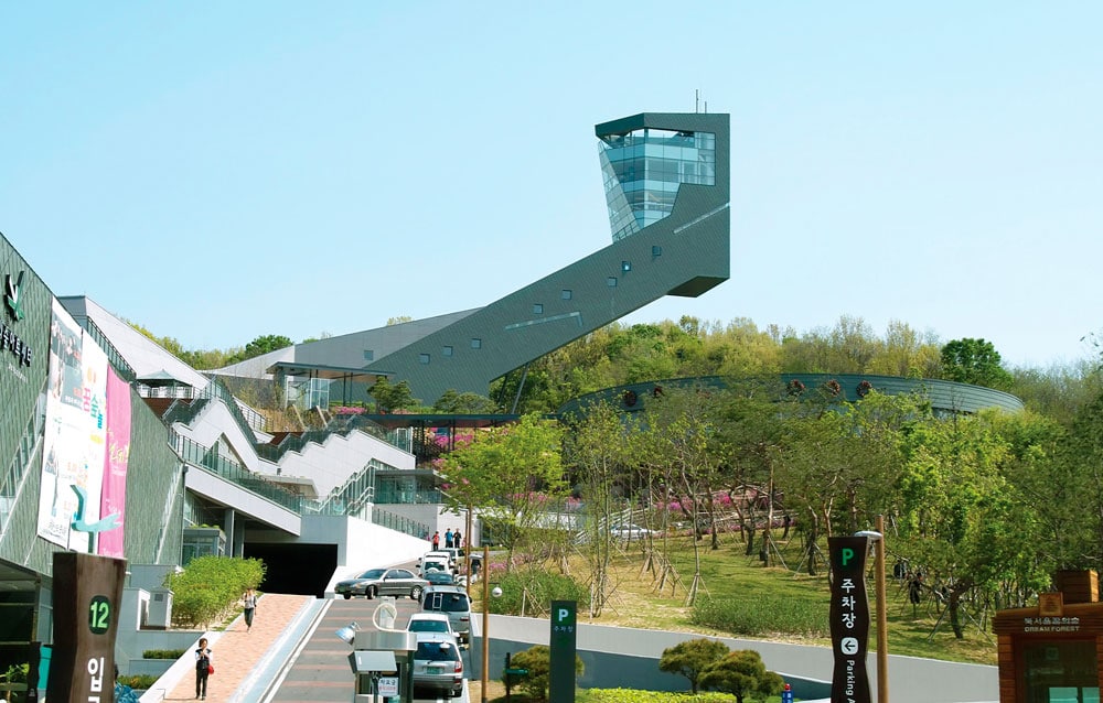 Dream-Forest-Inclined-Elevators