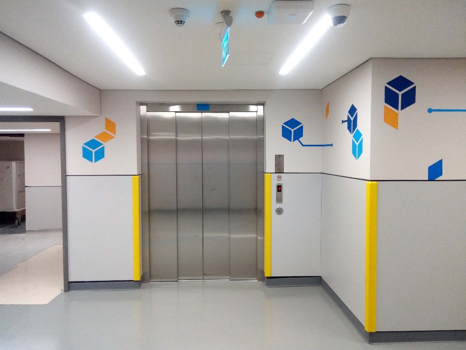 Robotic Freight Elevator by Pera Mühendislik