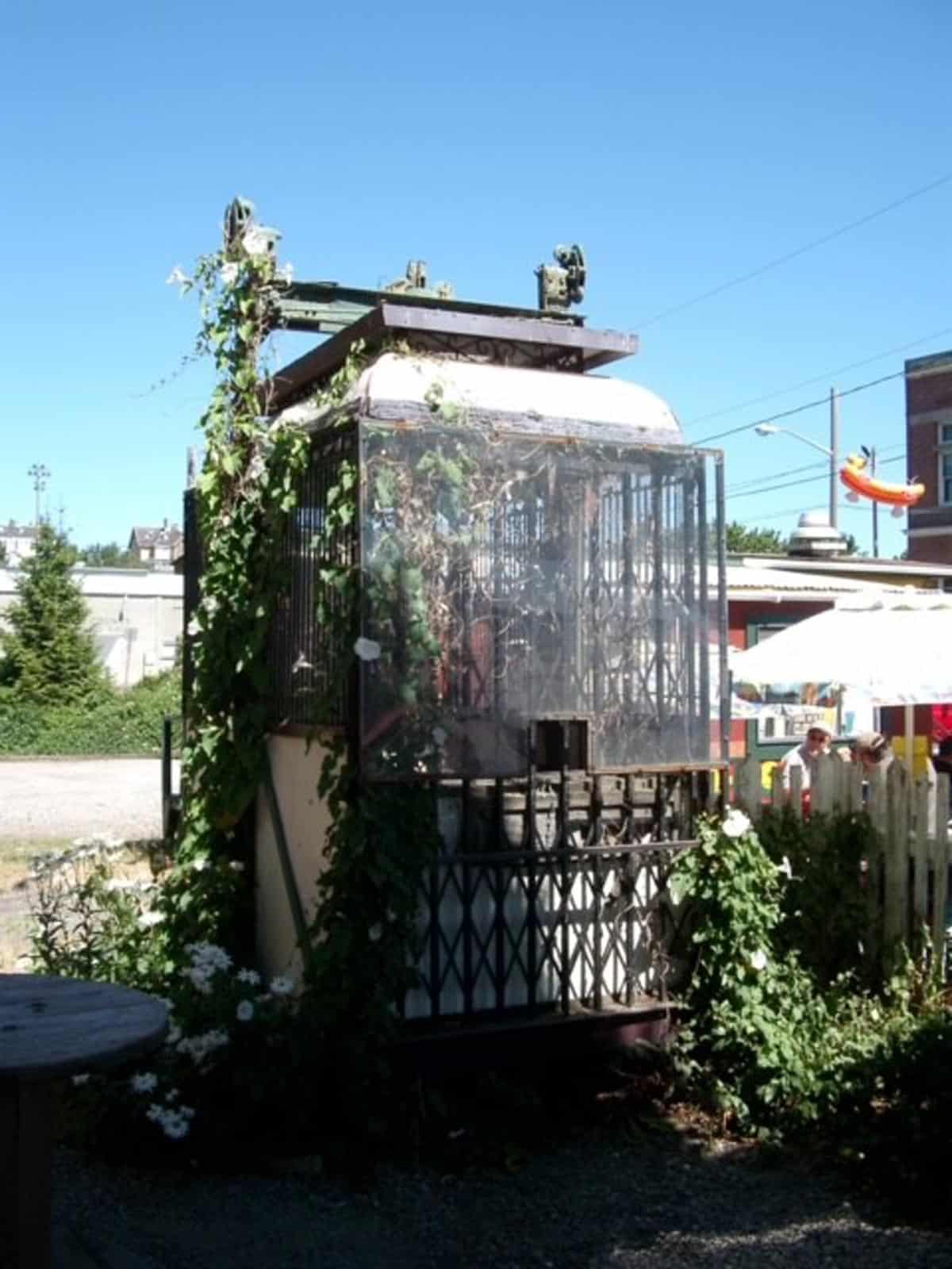 Victorian Elevator