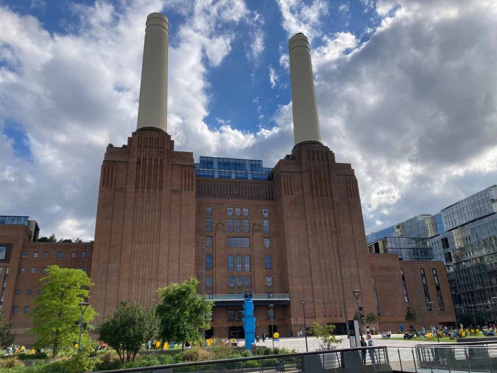 Skyline and Sketching - Battersea Power Station