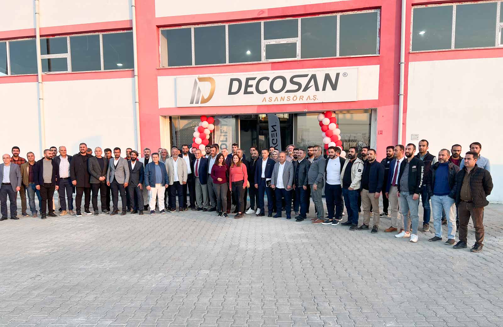Earthquake Lifts Symposium from Decosan