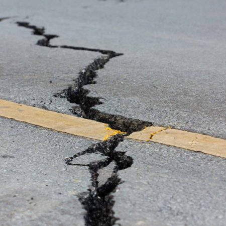 Study on the Seismic Response Analysis of Lifting Ropes in the Development of Digital Twin Technology To Reduce Earthquake Disasters in Residential Buildings