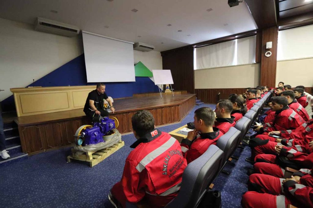 Three Hundred New Firefighters Receive Elevator Rescue Training in Ankara