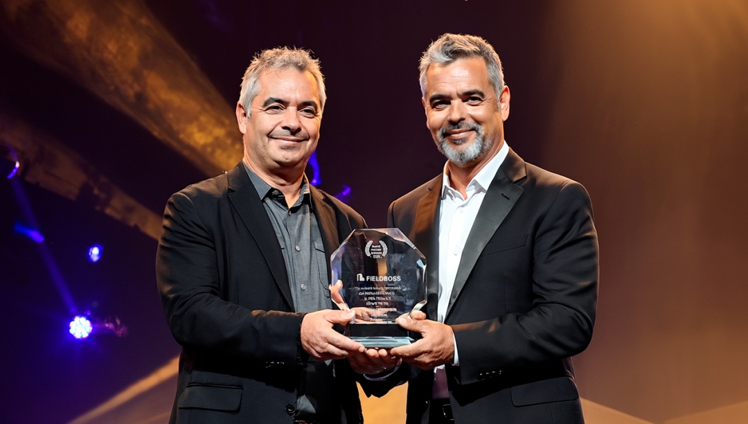 FIELDBOSS EARNS TOP SPOT FOR INDUSTRY SOFTWARE (l-r) FIELDBOSS Founder Jonathan Taub and Field Service Software IO Founder Chip Alvarez at the awards ceremony; image via The Globe and Mail