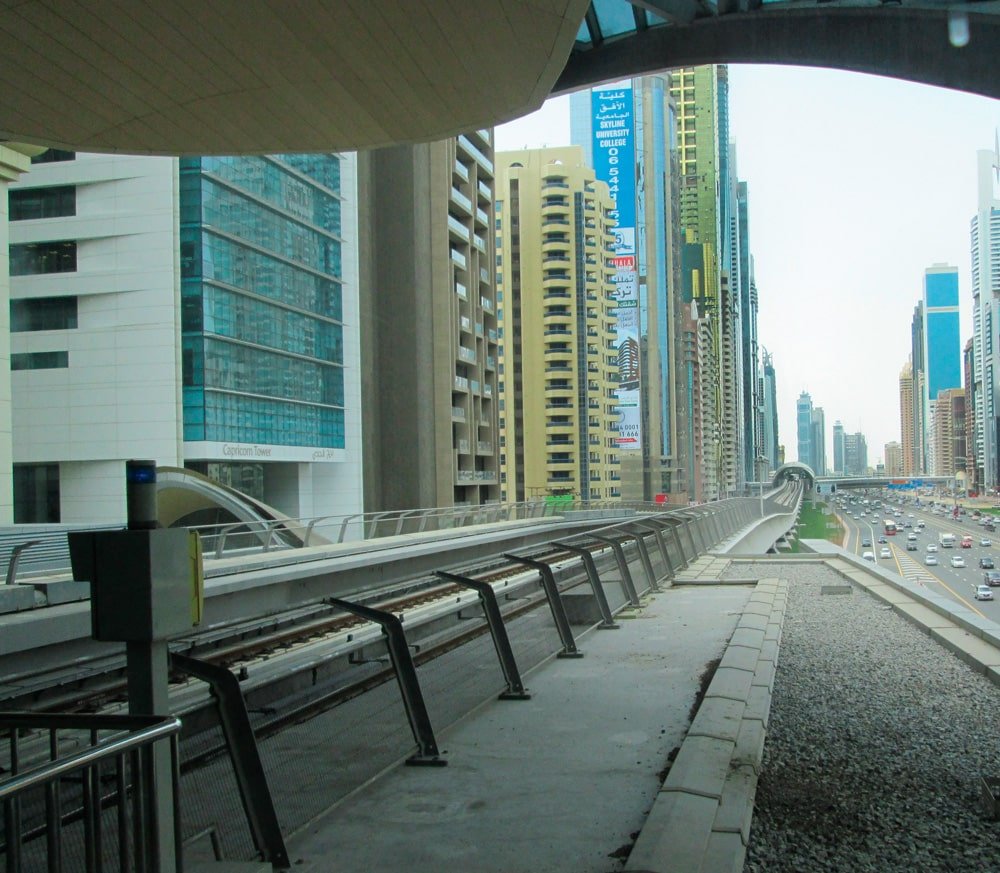 Dubai-Tall-Growth-on-the-Desert-Coast-Figura-3