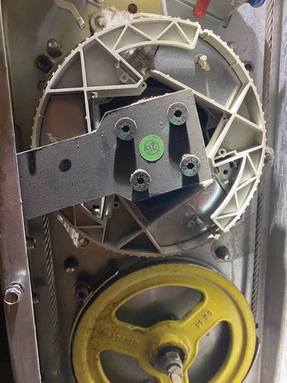 Manutenzione su nuovi progetti di apparecchiature: sistemi di sicurezza e di controllo e mezzi di sospensione