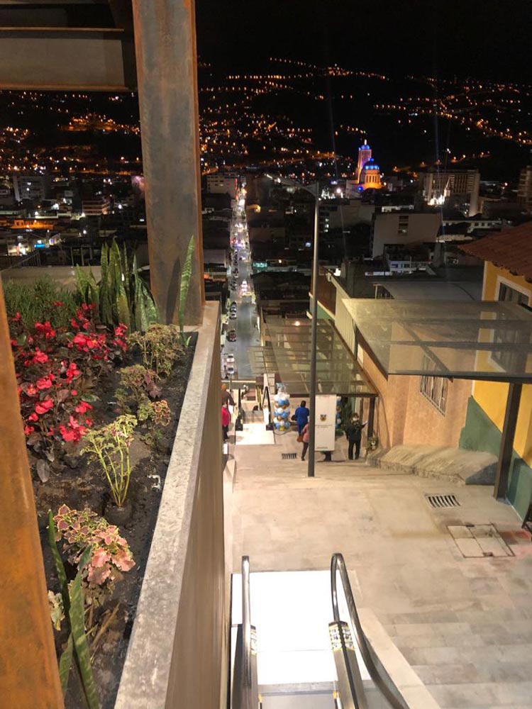Ambato-4'ün Merdivenleri