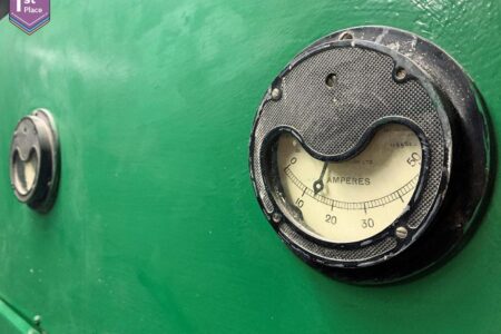 Vintage Otis Controller Spannungsmesser