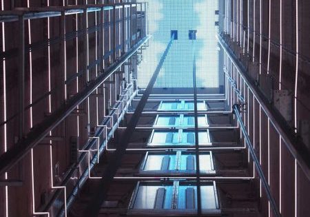 Advantages of Belt Suspension in Traction Elevators