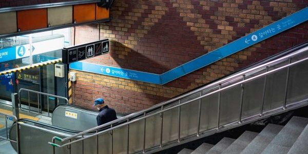 Amid Budget Constraints, Aging Seoul Subway Escalators Need Replacement