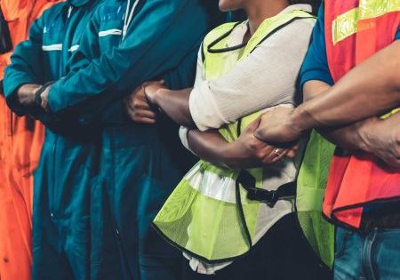 Centros sindicales en la industria de ascensores: Organizaciones no gubernamentales