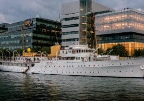 EESFC-Toronto-Harbour-Cruise