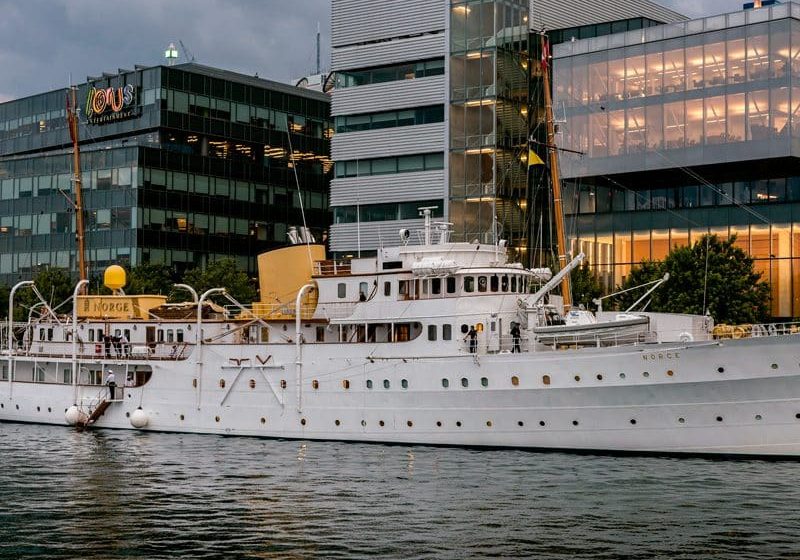 EESFC-Toronto-Harbour-Cruise