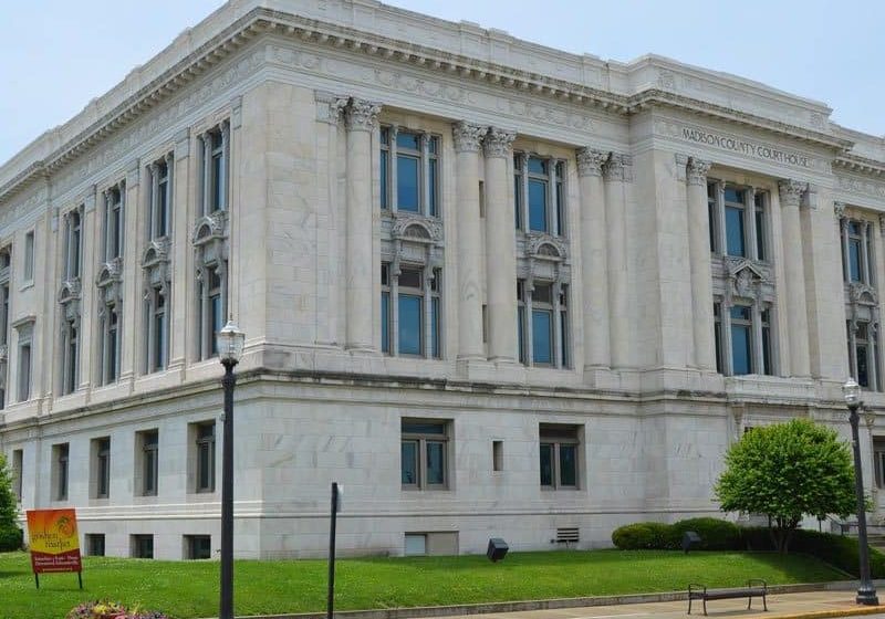 Elevator Upgrades on the Table for Courthouse in Illinois