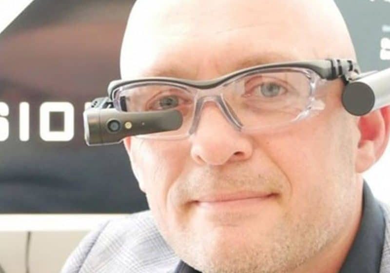 Fujitec distribuisce occhiali intelligenti per ascensori in Giappone