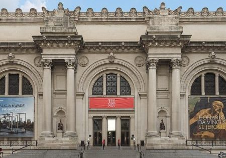 HydraSafe surveyed 17 elevators at the Metropolitan Museum of Art with partner Claddagh, which will be providing a control system for single-plunger code compliance; photo by Hugo Schneider for Wikipedia.