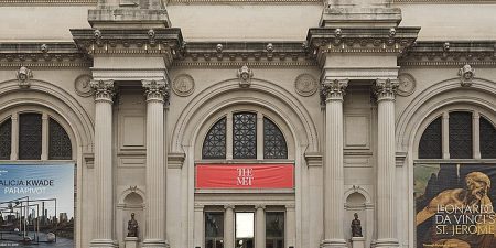 HydraSafe surveyed 17 elevators at the Metropolitan Museum of Art with partner Claddagh, which will be providing a control system for single-plunger code compliance; photo by Hugo Schneider for Wikipedia.