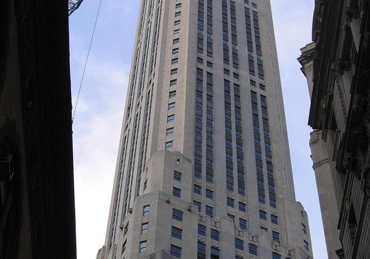 Historic Tower’s Elevators Prompt Arguments In NYC