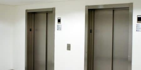 India Elevator Falls with Family Inside