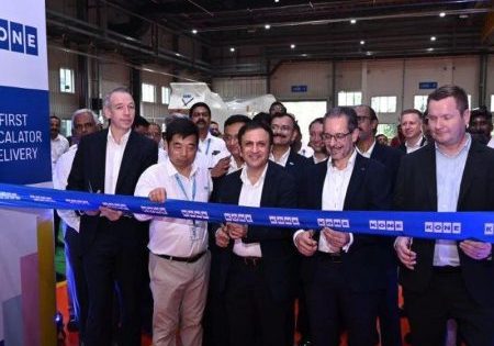 KONE India Managing Director Amit Gossain and fellow leaders cut the ribbon on the new facility; image courtesy of KONE. 