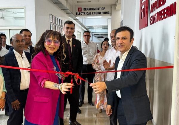 KONE Elevator India & South Asia Managing Director Amit Gossain, right, cuts the ribbon with fellow leaders; image courtesy of KONE. 