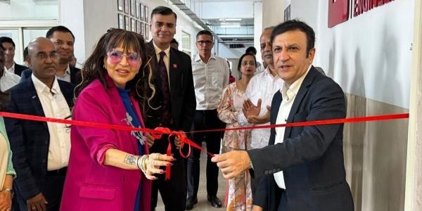 KONE Elevator India & South Asia Managing Director Amit Gossain, right, cuts the ribbon with fellow leaders; image courtesy of KONE. 