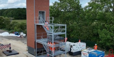 KONE-Modulaufzug auf dem Testgelände von Network Rail installiert