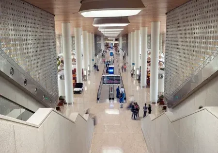 LACK OF ADEQUATE VT SPARKS CONCERN IN MUMBAI, INDIA Inside the Chhatrapati Shivaji Maharaj International Airport; photo by Robert Polidori for SOM
