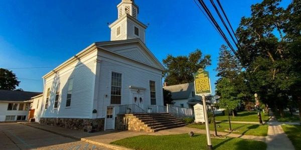 Linden Presbyterian Church in Fenton, Michigan,