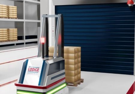 An AGV interacts with a freight lift via the module; image courtesy of Lödige Industries.