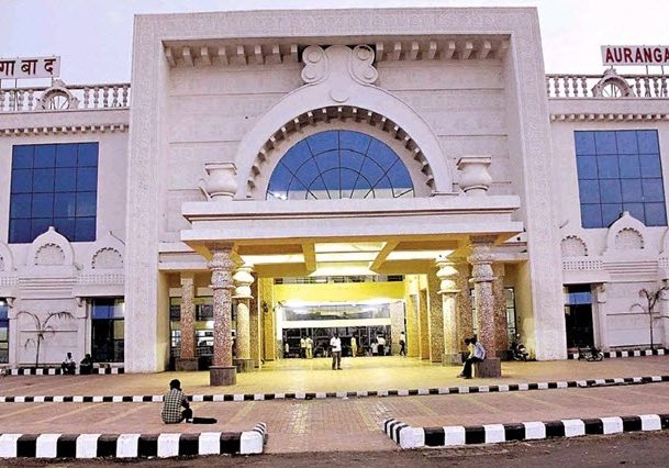 New Escalators Installed at Aurangabad, India, Station