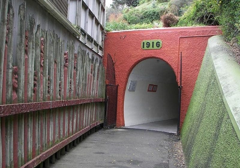 Elevator entrance at Anzac Parade; photo by Ian Armstrong for Flickr via Wikipedia