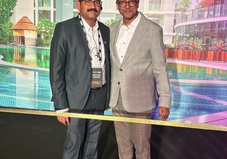 (l-r) Pradeep Kumar and Atif Rahman of ORO24 Developments at an event celebrating the opening; image courtesy of Ehtesham Ahmed