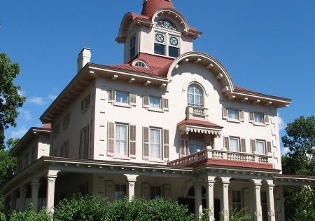 The Ryerss Mansion; photo by chrisinphilly5448 for Wikipedia