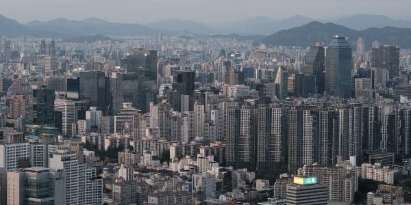 The Seoul skyline; image by cskkkk for Pixabay