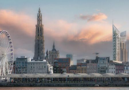 Architect Daniel Libeskind’s plan to transform the Art Deco Boerentoren tower; image © Luxigon