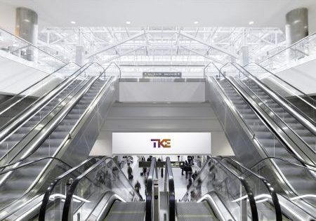 Denver International Airport | ©Dylan Patrick.Denver International Airport - Denver, CO
Escalator,  Reference,  USA,  Airport,  Handrail,  Staircase,  Terminal