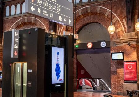Elevator serving a DSB station; image courtesy of TKE