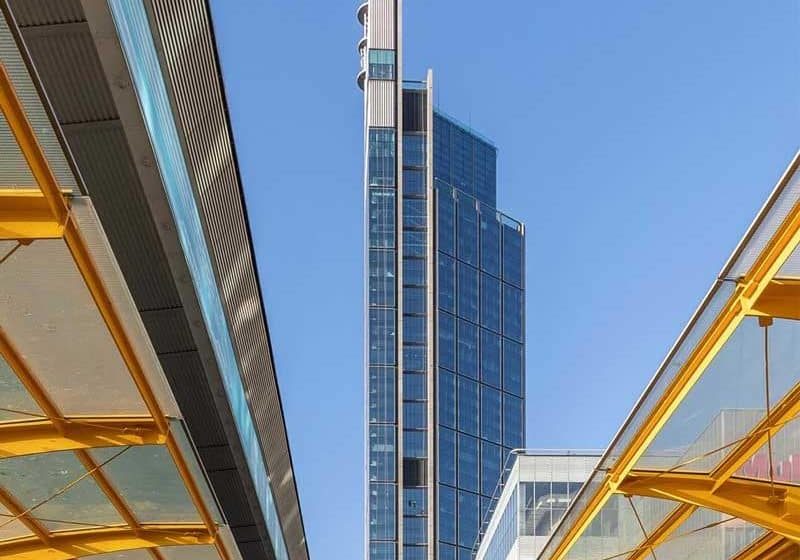 Tallest Building in EU Warsaw's Varso Tower Completes